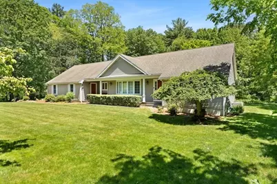 68 Middleboro Ave, Taunton, MA 02780 - Photo 6