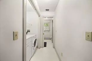 68 Middleboro Ave, Taunton, MA 02780 - Photo 22