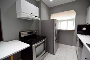 1402 Beacon St, Brookline, MA 02446 - Photo 6