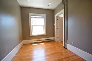 1402 Beacon St, Brookline, MA 02446 - Photo 10