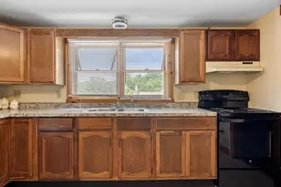 30 Summer St, Orange, MA 01364 - Photo 32