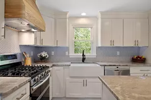 32 Indian Ridge Dr, Leominster, MA 01453 - Photo 12