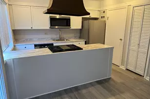 59 Jamestown Dr, Springfield, MA 01108 - Photo 2