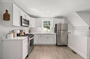 64 Fall River Ave, Seekonk, MA 02771 - Photo 10