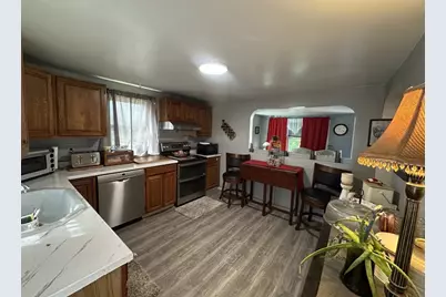 19 Granite St, Uxbridge, MA 01569 - Photo 2