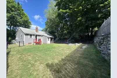 19 Granite St, Uxbridge, MA 01569 - Photo 14