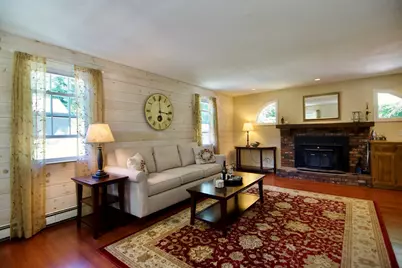 326 Flynt St, Palmer, MA 01069 - Photo 4