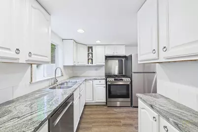 887 Shawmut Ave, New Bedford, MA 02746 - Photo 10