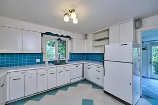 119 Rawson Rd, Brookline, MA 02445 - Photo 8
