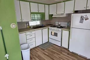 556 Central St, Leominster, MA 01453 - Photo 2