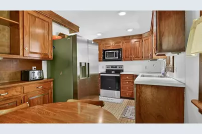 31 Shaker Rd, Westfield, MA 01085 - Photo 12