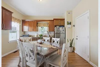 18 Washburn Ave, Brockton, MA 02301 - Photo 14