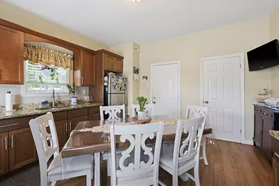 18 Washburn Ave, Brockton, MA 02301 - Photo 16