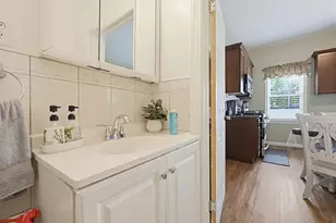 18 Washburn Ave, Brockton, MA 02301 - Photo 18
