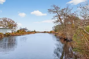 9 Hedge Ln, Falmouth, MA 02540 - Photo 16