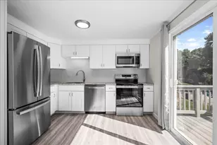 270 Sunderland Rd, Worcester, MA 01604 - Photo 2