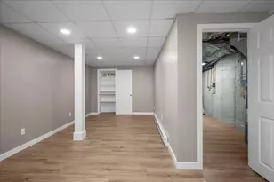 270 Sunderland Rd, Worcester, MA 01604 - Photo 18