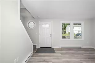 270 Sunderland Rd, Worcester, MA 01604 - Photo 10