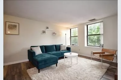 325 Plantation St #213, Worcester, MA 01604 - Photo 2