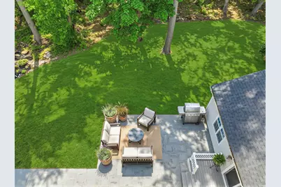 88 Northbridge St, Mendon, MA 01756 - Photo 6