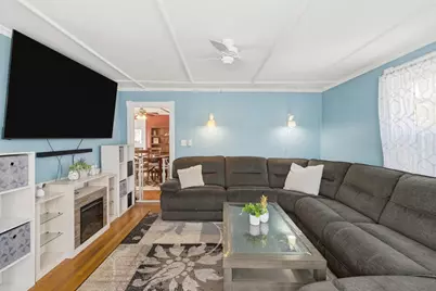 29 Fisher St, North Attleboro, MA 02760 - Photo 6