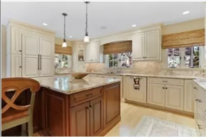 70 Dover St, Longmeadow, MA 01106 - Photo 6