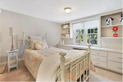 70 Dover St, Longmeadow, MA 01106 - Photo 10
