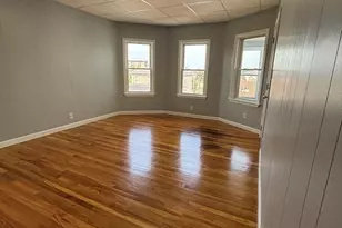 84 Boutwell St, Fall River, MA 02723 - Photo 4
