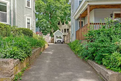 25 Banks St #2, Somerville, MA 02144 - Photo 26