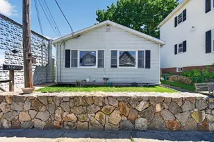 157 Maplewood Ave, Gloucester, MA 01930 - Photo 2