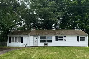 36 Simpson Dr, Framingham, MA 01701 - Photo 2