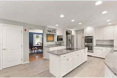 8 Riding Club Rd, Danvers, MA 01923 - Photo 10