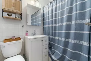 27 Bowdoin St, Boston, MA 02114 - Photo 12