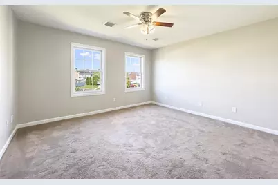 210 Naismith St, Springfield, MA 01104 - Photo 30