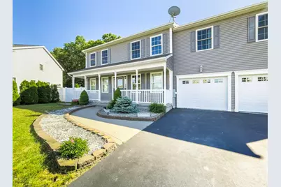 210 Naismith St, Springfield, MA 01104 - Photo 2