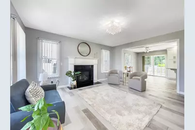 210 Naismith St, Springfield, MA 01104 - Photo 6