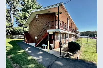 438 Springfield, Agawam, MA 01001 - Photo 2