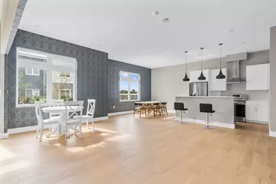 60 Cross St E #212, Somerville, MA 02145 - Photo 2