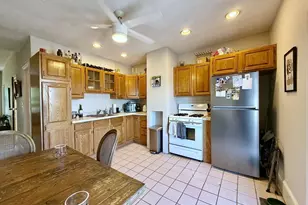512 E 3rd St, Boston, MA 02127 - Photo 18