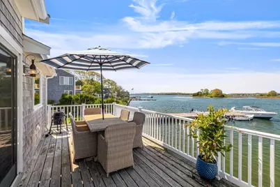 8 Bonneau Court, Dartmouth, MA 02748 - Photo 4