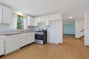 320 North St, Tewksbury, MA 01876 - Photo 12