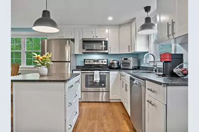 36 Brackett Rd, Ashland, MA 01721 - Photo 6