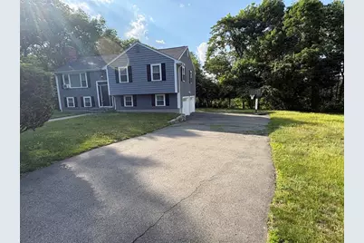 27 Richardson Circle, Saugus, MA 01906 - Photo 4