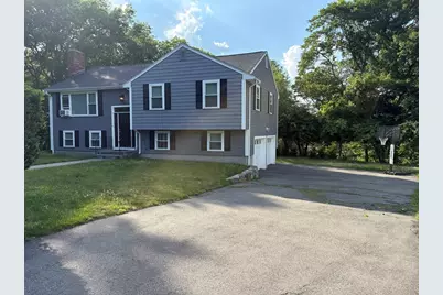 27 Richardson Circle, Saugus, MA 01906 - Photo 2