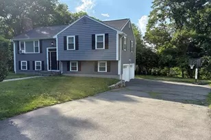 27 Richardson Cir, Saugus, MA 01906 - Photo 2