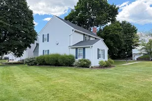 22 Abbott Rd, Waltham, MA 02452 - Photo 4
