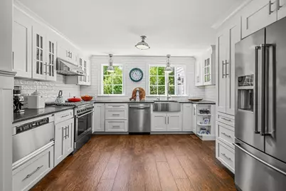 19 Coveview Dr, Yarmouth, MA 02664 - Photo 6