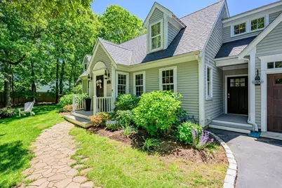 19 Coveview Dr, Yarmouth, MA 02664 - Photo 2