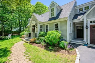 19 Coveview Dr, Yarmouth, MA 02664 - Photo 2
