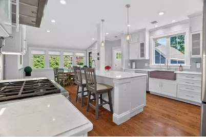 33 Linden Street, Wellesley, MA 02482 - Photo 10